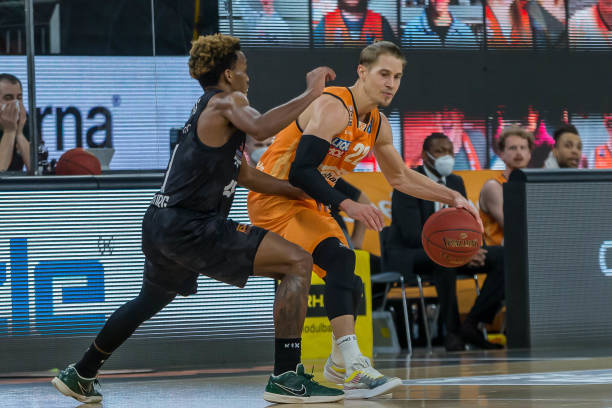 充足的解释 充足的解释